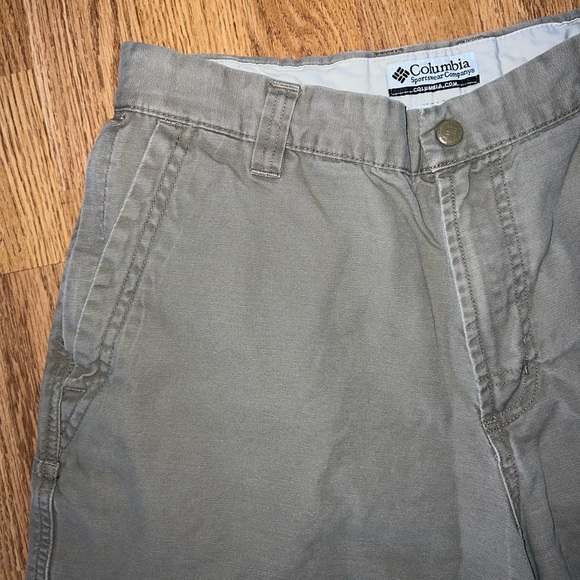 Columbia Shorts - Picture 2 of 5